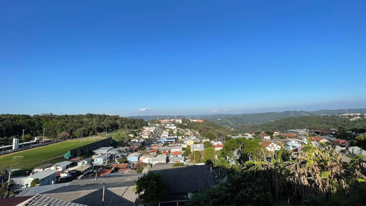 Casa Em Bairro Nobre, Bem Localizada, Com Suite. 本图贡萨尔维斯 外观 照片