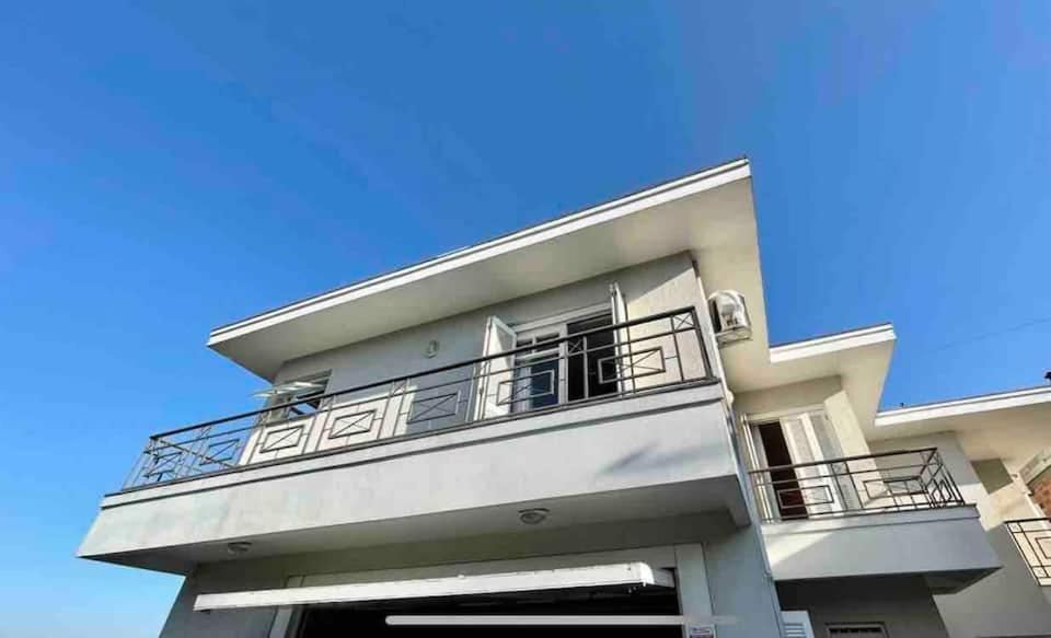 Casa Em Bairro Nobre, Bem Localizada, Com Suite. 本图贡萨尔维斯 外观 照片