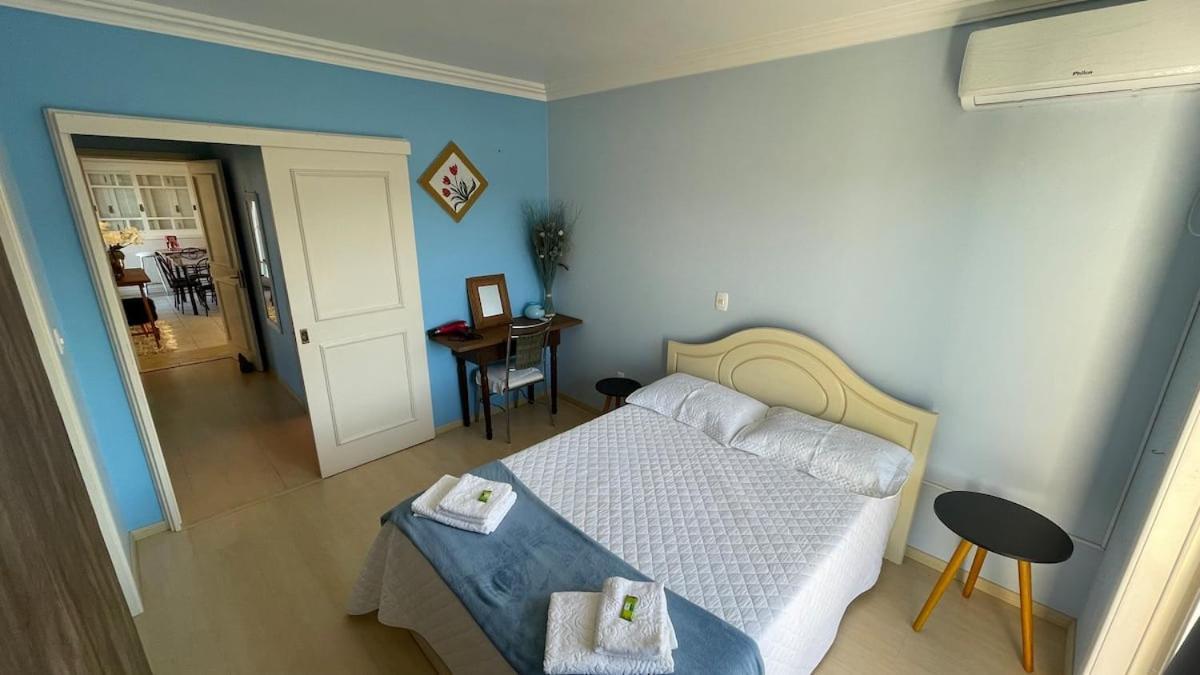 Casa Em Bairro Nobre, Bem Localizada, Com Suite. 本图贡萨尔维斯 外观 照片
